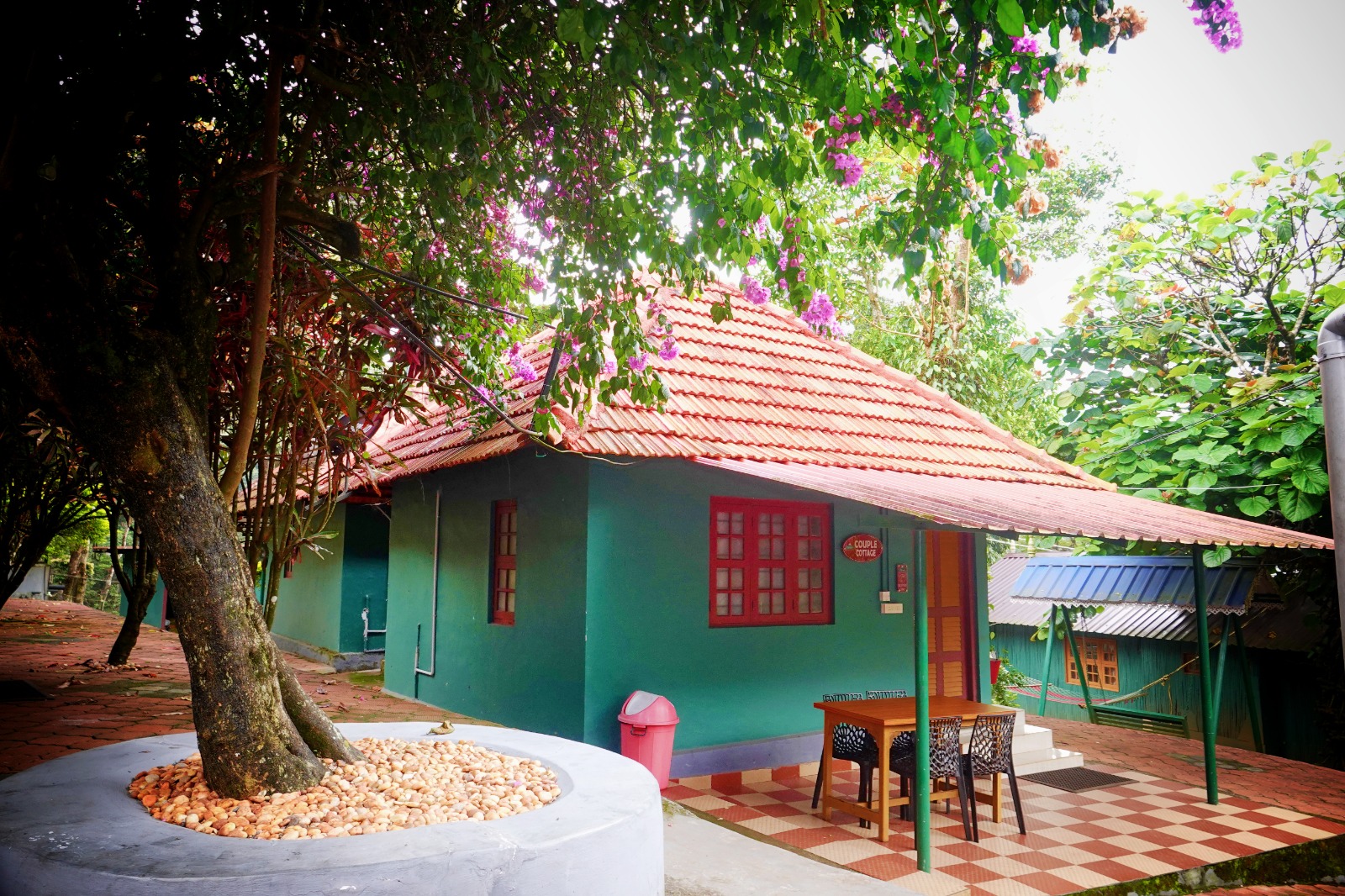 resorts in Nelliyampathy for couples