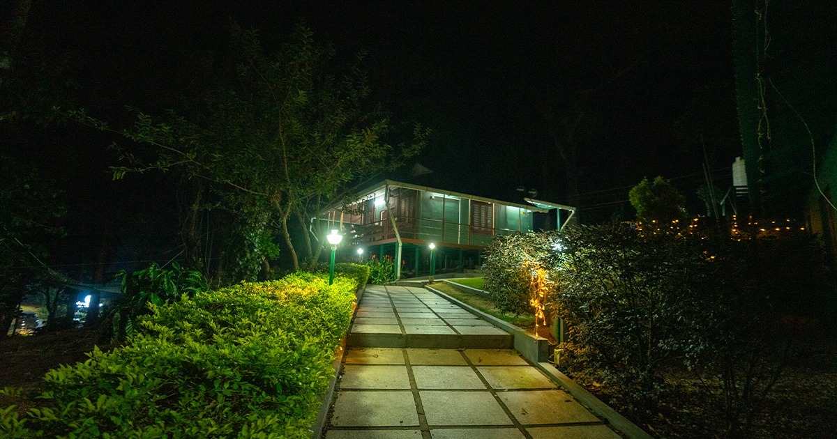 Budget stay in nelliyampathy | Farm house stays in Nelliyampathy